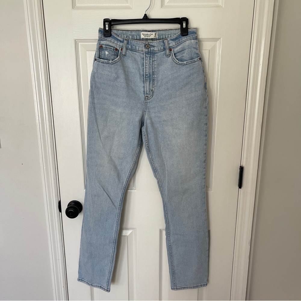 Abercrombie | 29/8 Long | Curve Love | Ultra High Rise | 90s Straight Jean